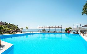 Kamari Beach Hotel